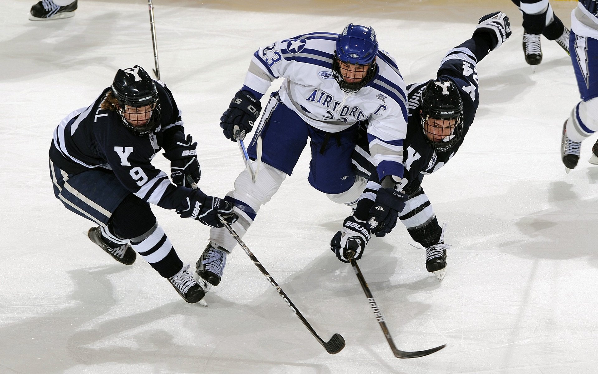 “意甲战事升温，冠军争夺愈发激烈”，意甲赛事集锦